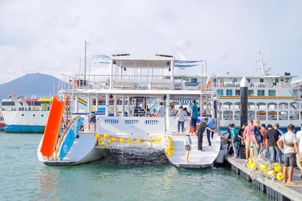 Lumlee 2 Sunset Cruise - Private Yacht Charter (4 Hours)