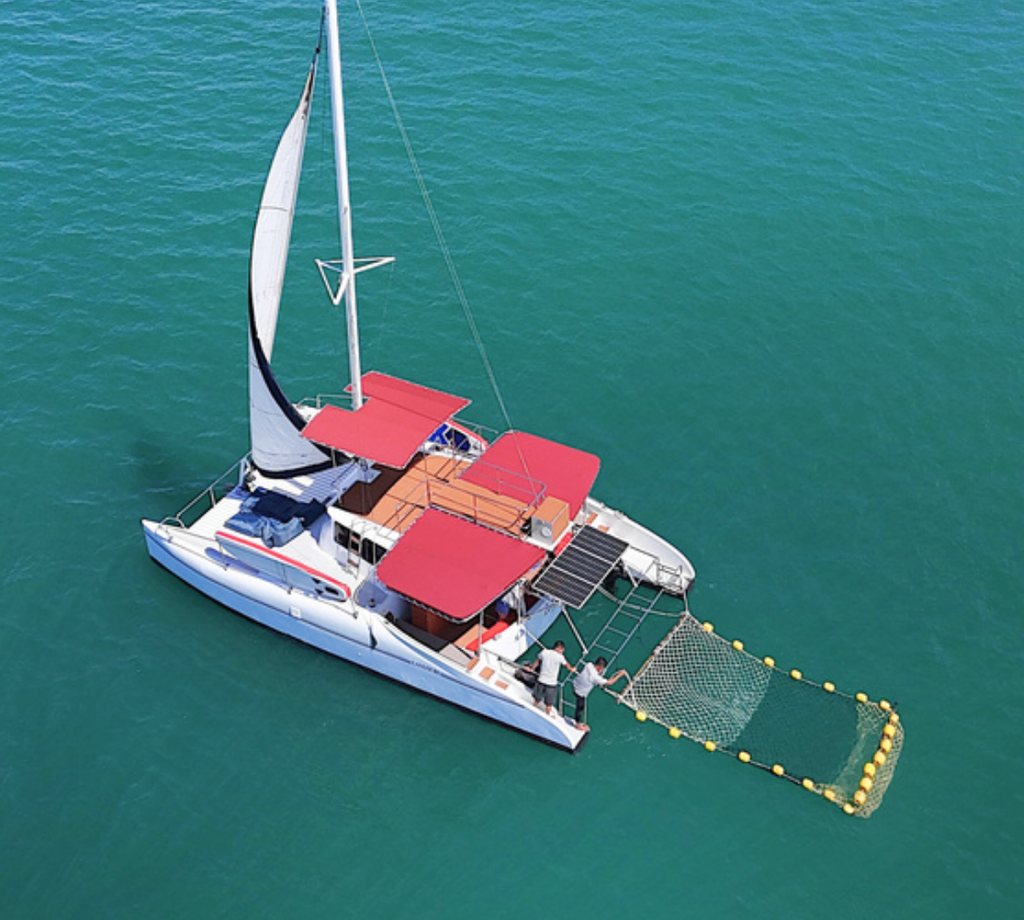 Langsuri – Spacious Front & Upper Deck Yacht (4 Hours)