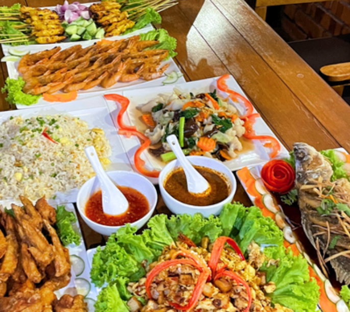 Langsuri – Spacious Front & Upper Deck Yacht (4 Hours)