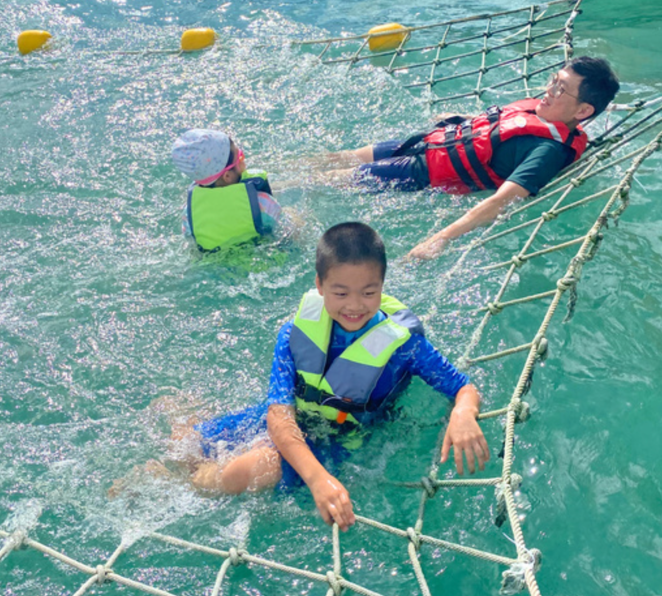 Rubylite – Open-Air Yacht with Spacious Front Deck (4 Hours)