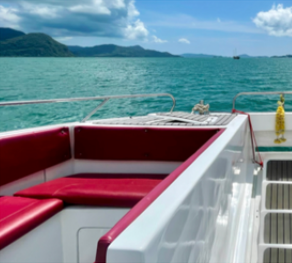 Starry Eyes – Open-Air Double Deck Party Boat (4 Hours)