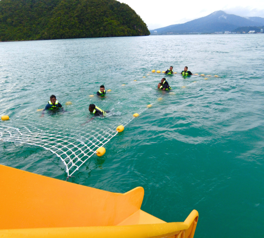 Lumlee – Grand Double-Deck Yacht with Sea Slide (4 Hours)