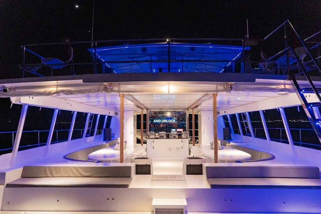 Sunset Private Yacht Charter (4 Hours)