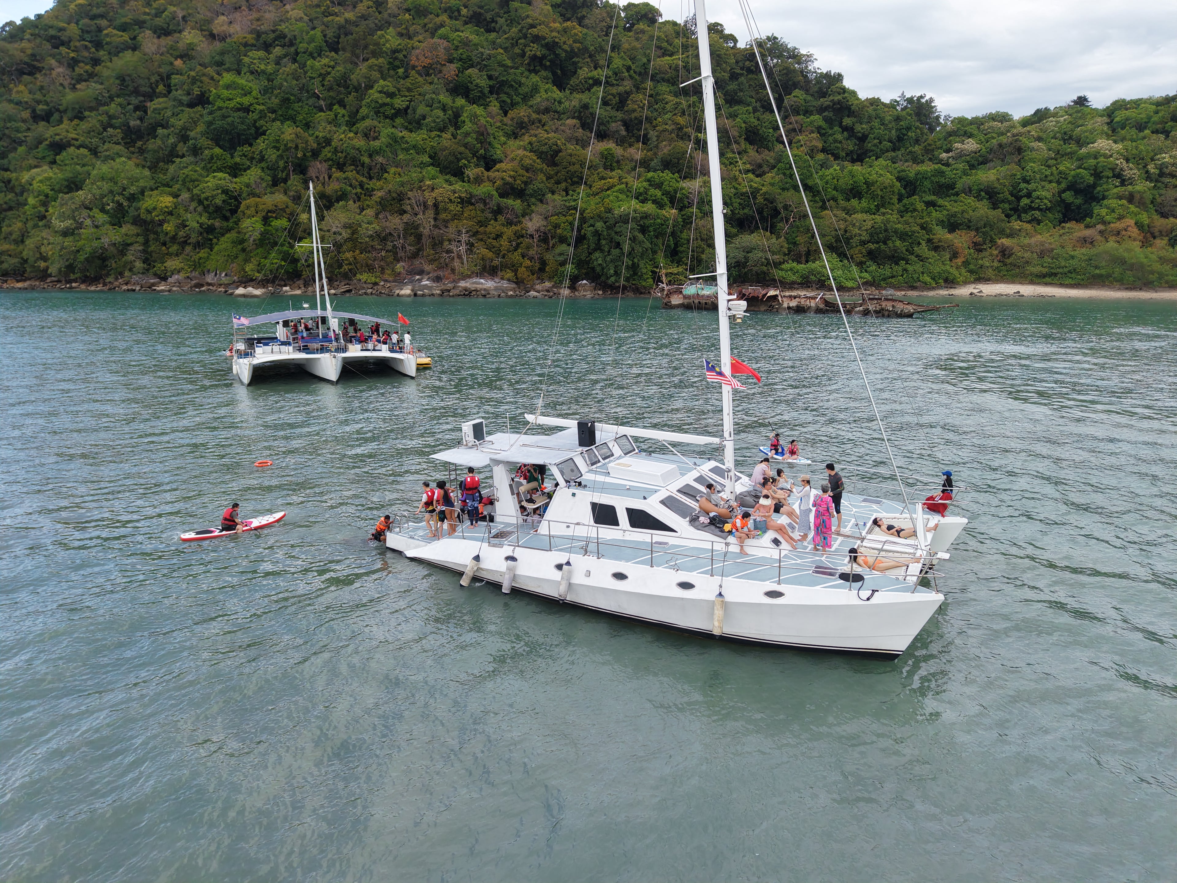 Free Soul Sharing Yacht Charter – Langkawi Party Cruise Experience (4 Hours)