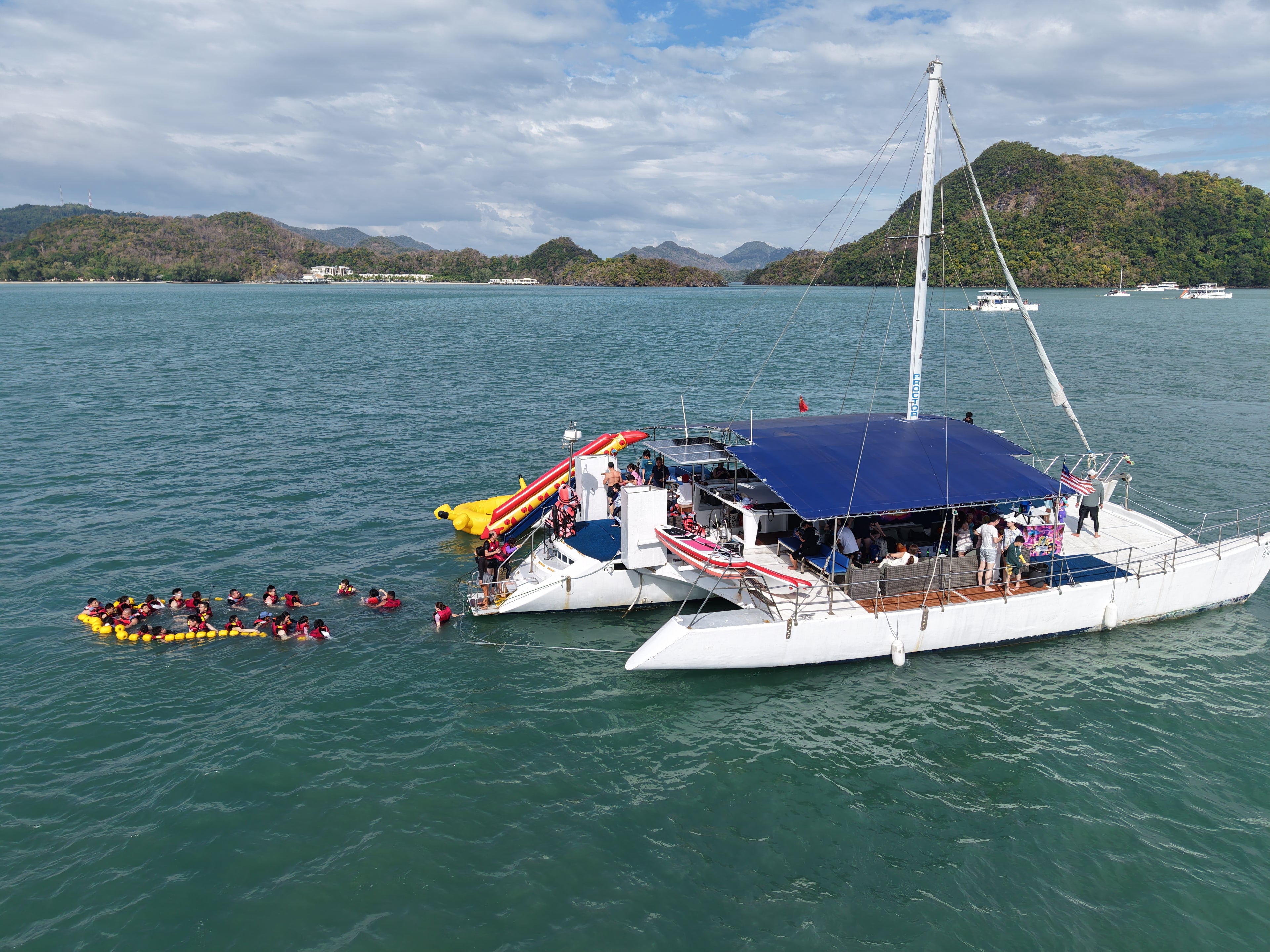 Erica Sunset Sharing Yacht Charter – Langkawi Sunset Party Experience (4 Hours)
