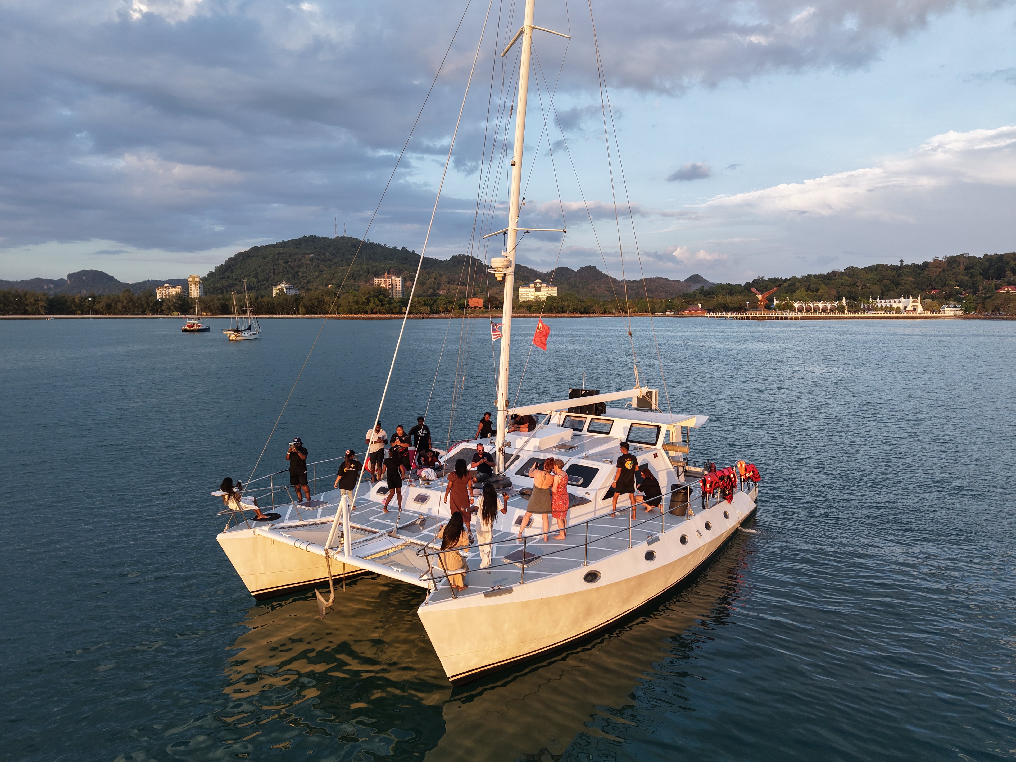 Free Soul Sharing Yacht Charter – Langkawi Party Cruise Experience (4 Hours)