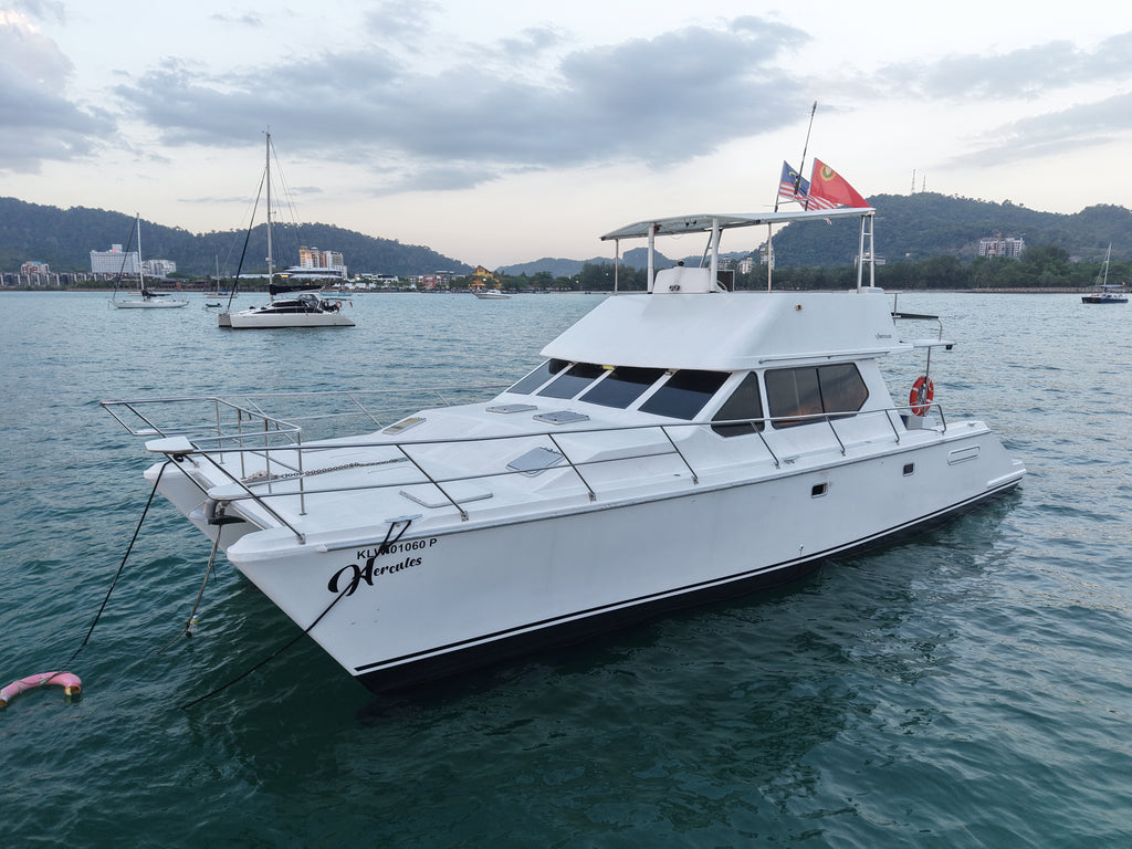 Hercules Private Yacht Charter – Luxury Party & Sunset Cruise Experience (4 Hours)